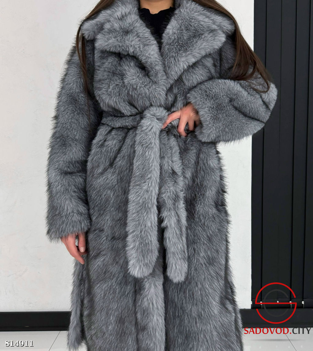 Шуба женская с искусственным мехом