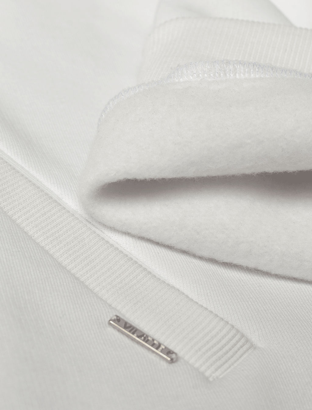 D49.059 Джемпер женский белый