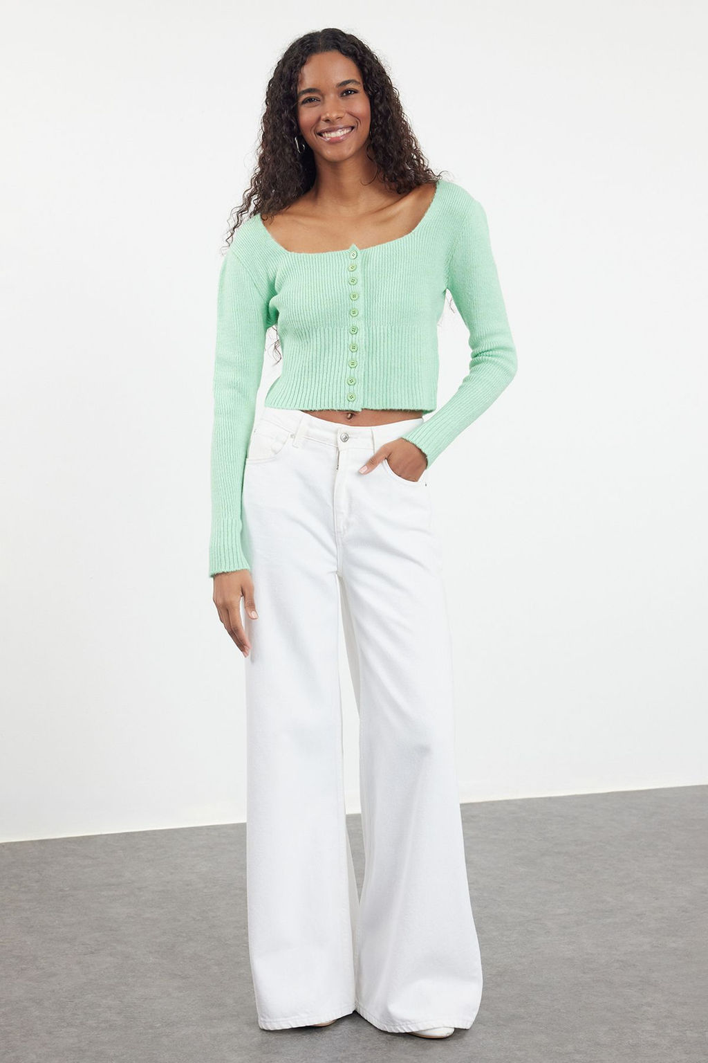 TRENDYOLMILLA Ekru Crop Kare Yaka Triko H?rka TWOAW25HI00178 фото 2