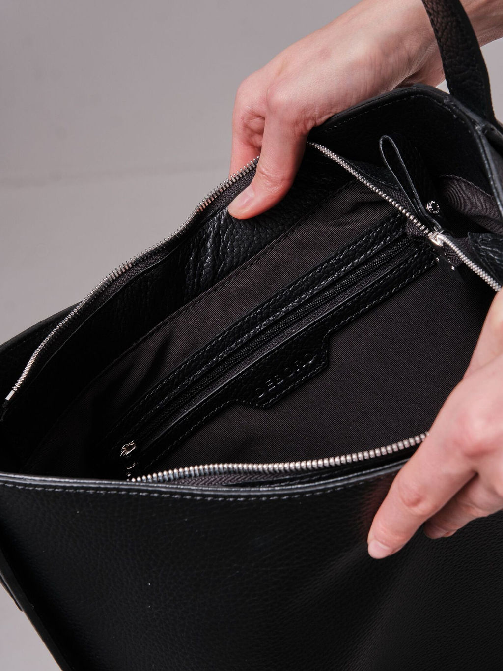 Сумка кожаная Deboro 30422 черный