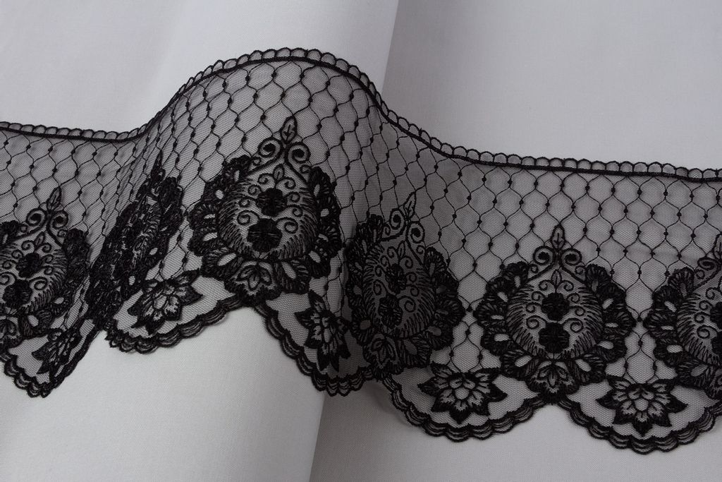 Кружево Gamma сетка 155 мм GKM-15503 в пакете 10 м 0.2 Турция TL002BL черный