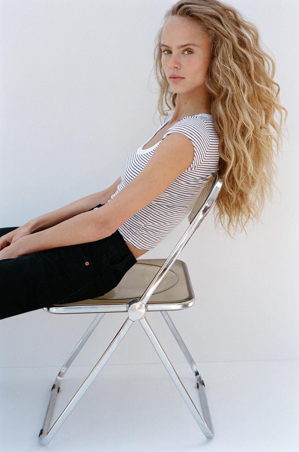 ROUND NECK T-SHIRT - Zara фото 35