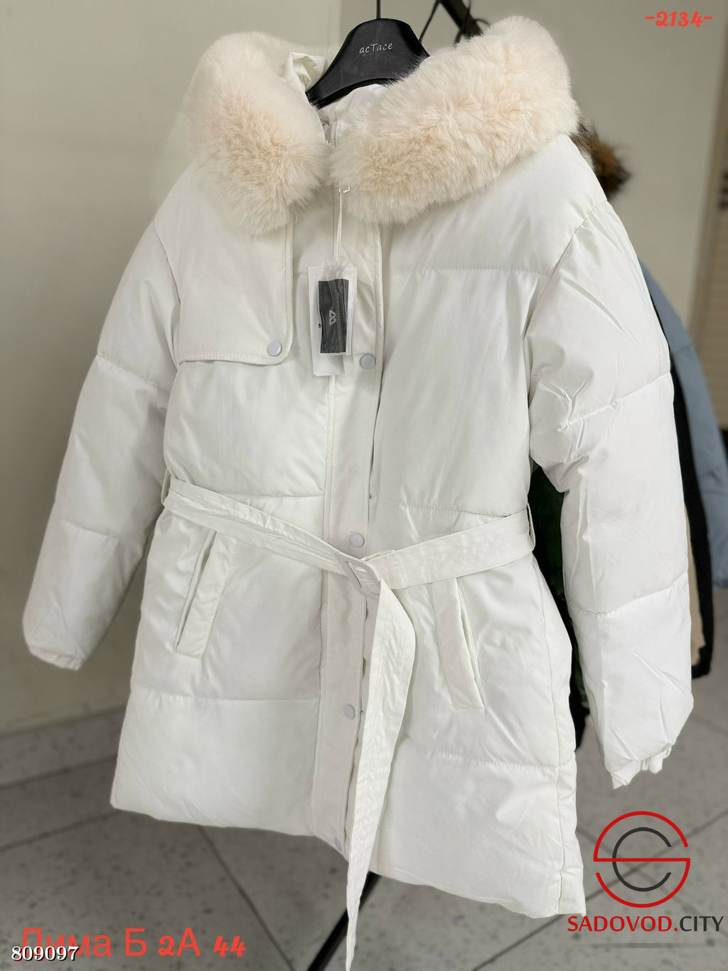 женская зимняя куртка с капюшоном - Bruno фото 4