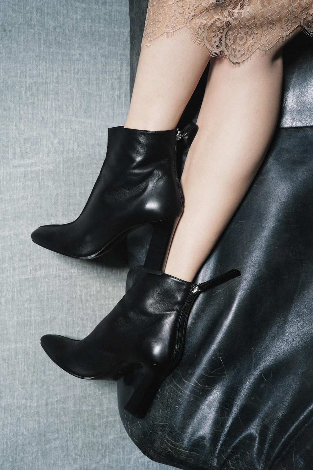 LIMITED EDITION LEATHER HEELED ANKLE BOOTS - Zara фото 10