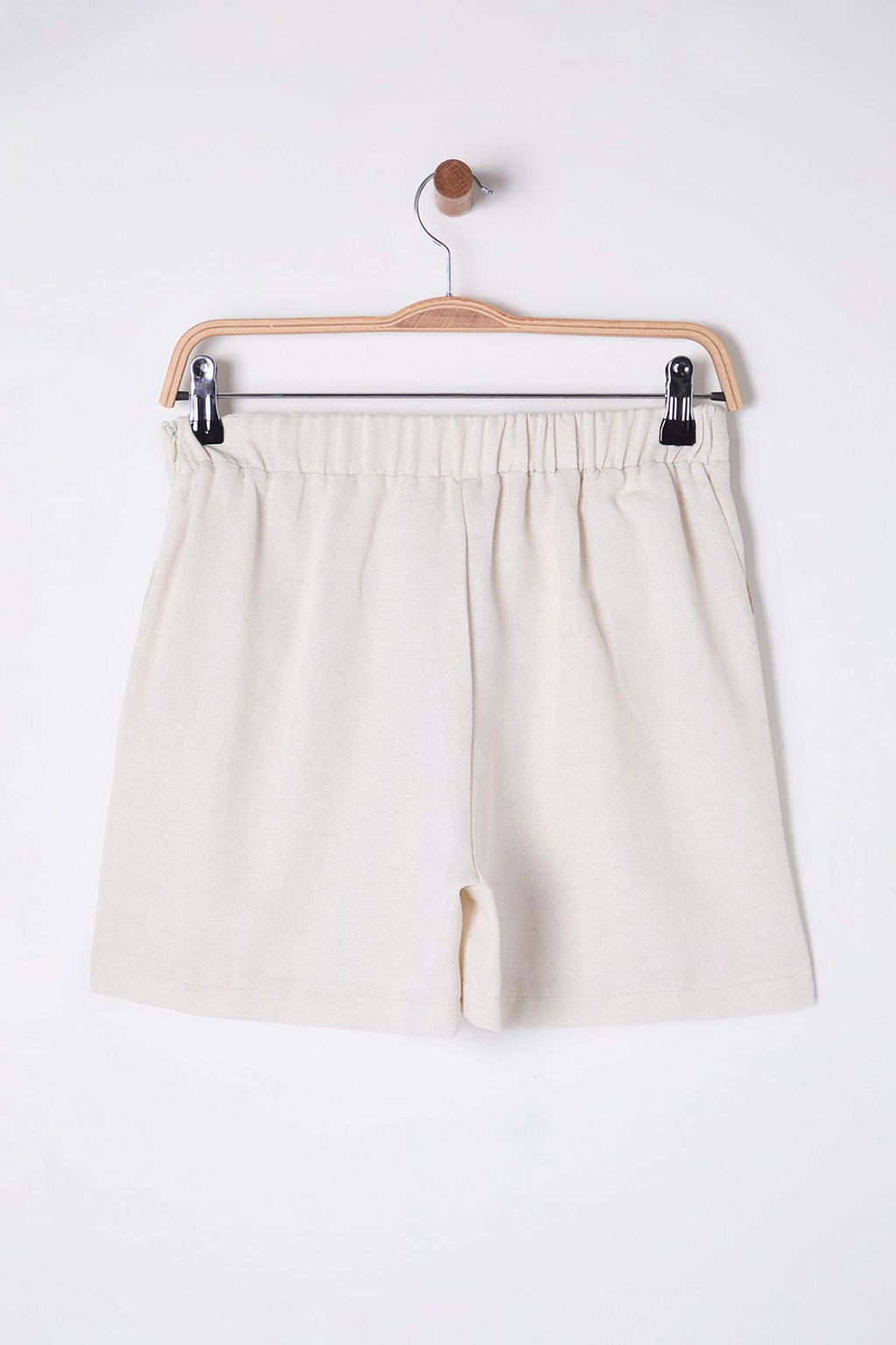 TRENDYOLMILLA Bej Keten Icerikli Arka Beli Lastikli Genis Paca Diz Boy Dokuma Sort & Bermuda TWOSS25SR00021 фото 11