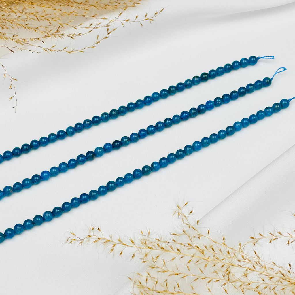 Бусины для рукоделия из Апатита (65 бусин) 39 см