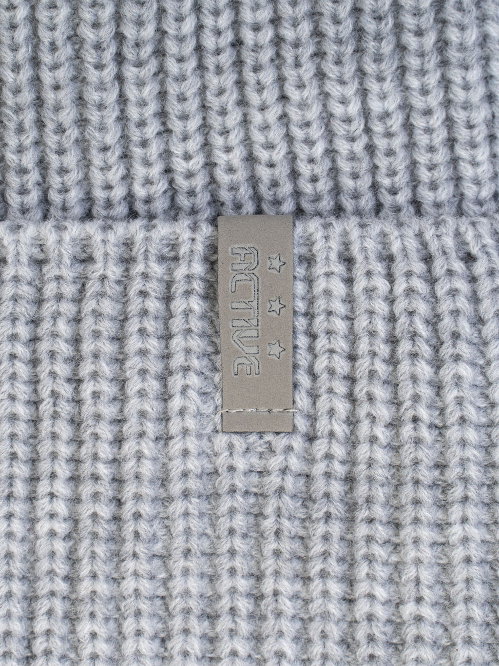 Шапка вязаная светло-серая (56-58)