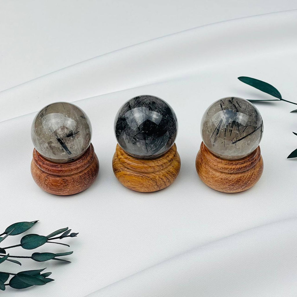 Шар из Кварца с Турмалином