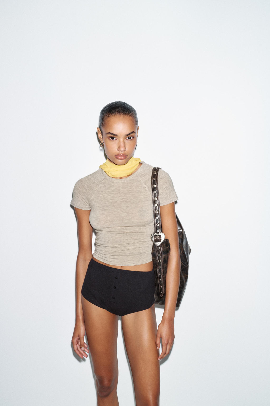 CAMISETA MANGA CORTA RANGL?N / Beige vigor? - Zara фото 2