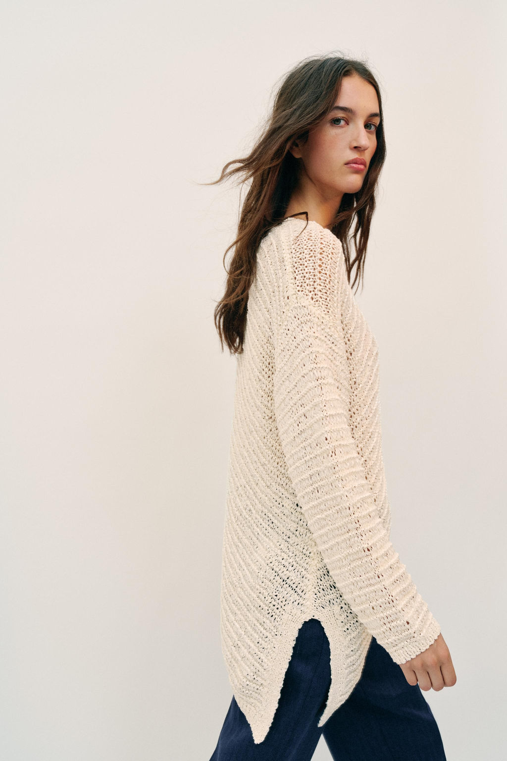 JERSEY OVERSIZE PUNTO BAJO ASIM?TRICO / crudo-blanco - Zara фото 4