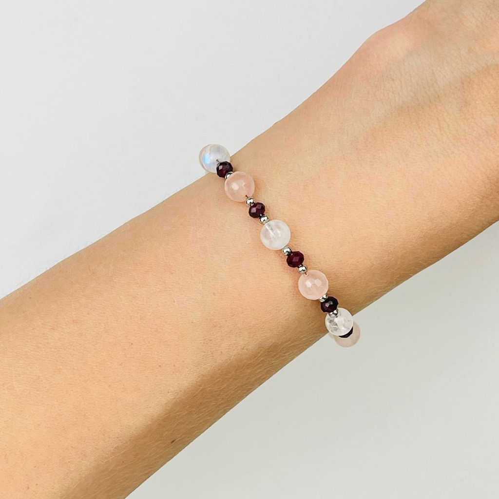 Браслет регулируемый (на любовь) из Розового кварца, Граната и Лунного камня от 16 см