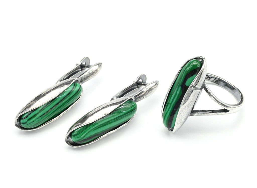 Кольцо Серьги с малахитом имитация размер 18