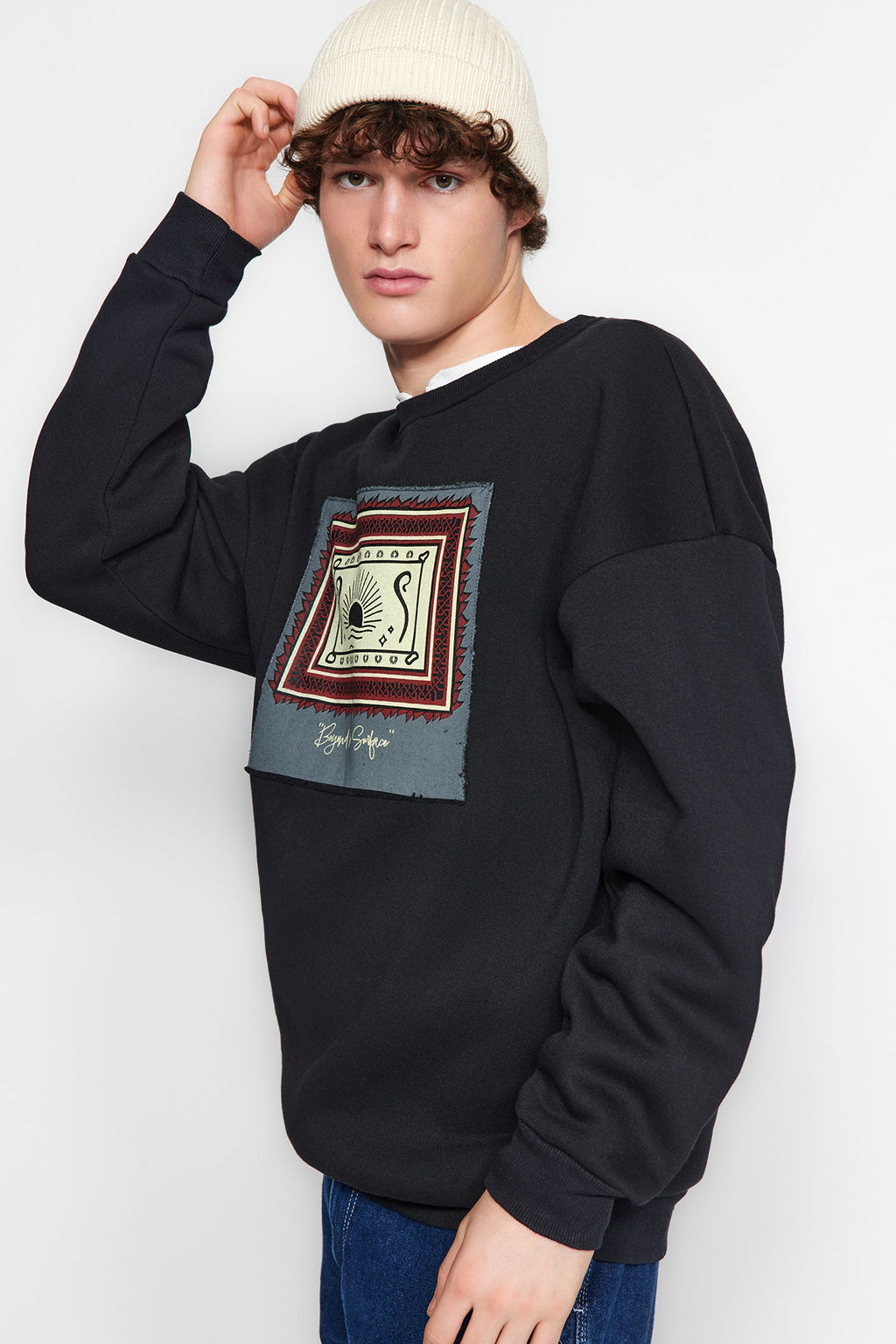 TRENDYOL MAN Siyah Oversize/Genis Kesim Uzun Kol Etnik Aplikeli Sweatshirt TMNAW24SW00170 - Trendyolmilla фото 2