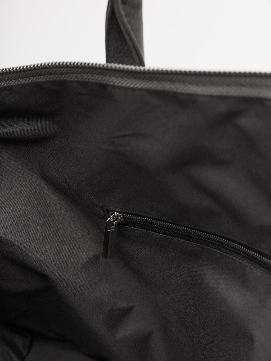 1300 880 51 Сумка Дорожная