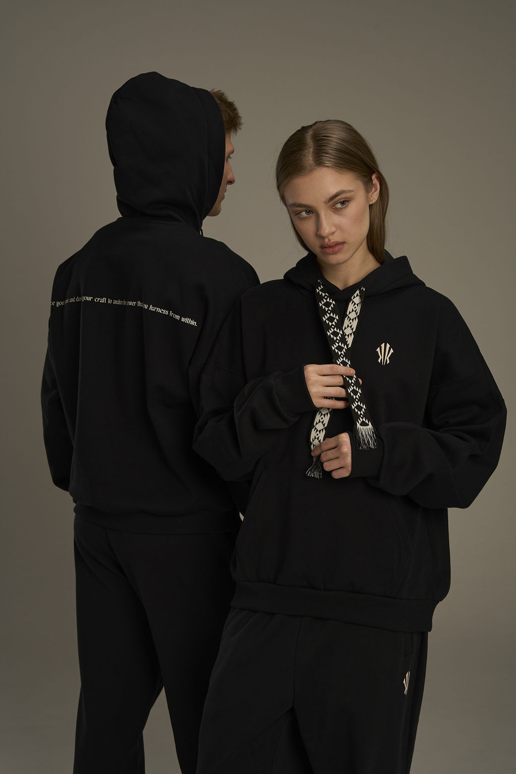 Худи утепленное Черный