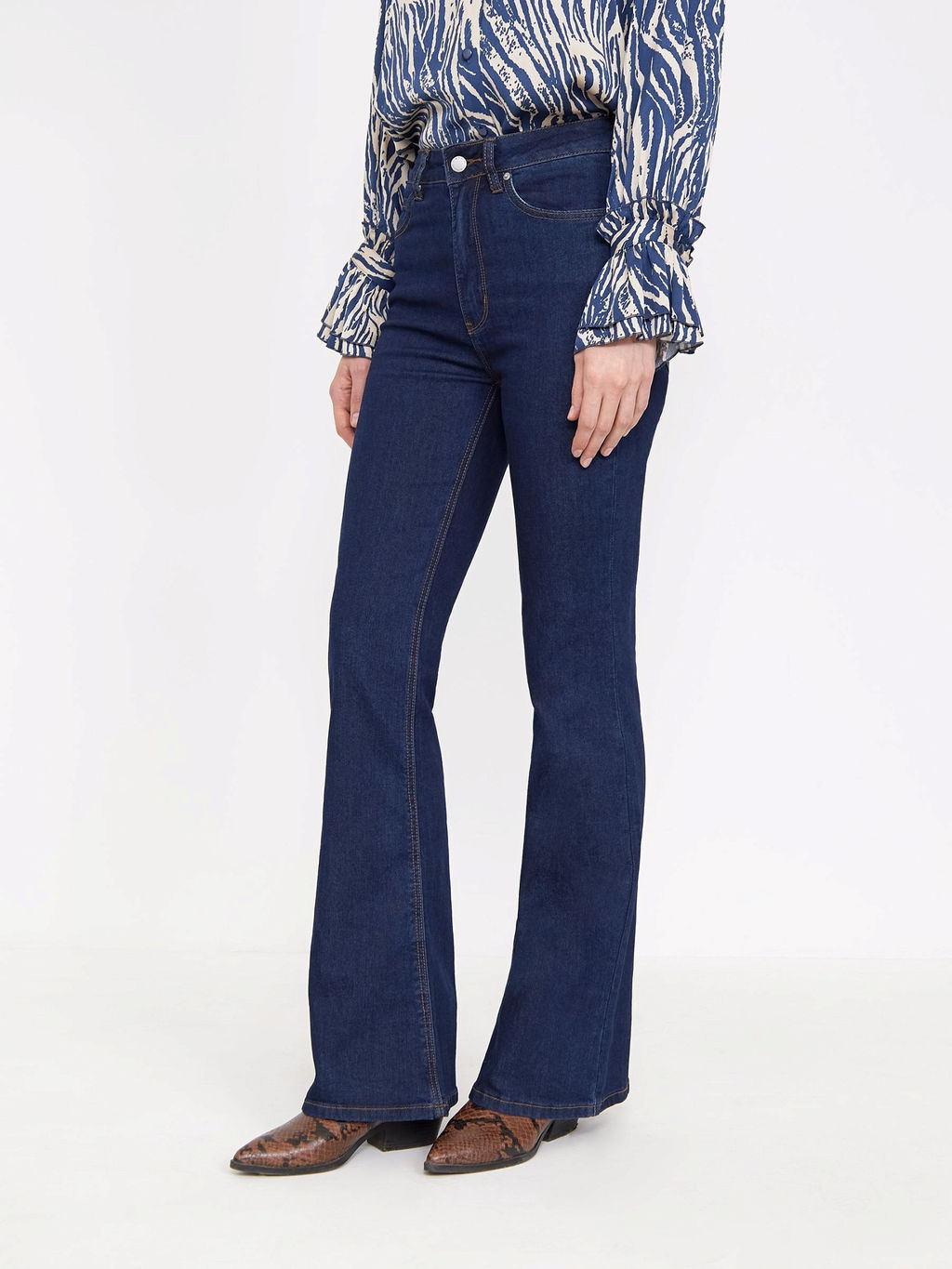 Расклешенные джинсы D242/zeros - Emka фото 4