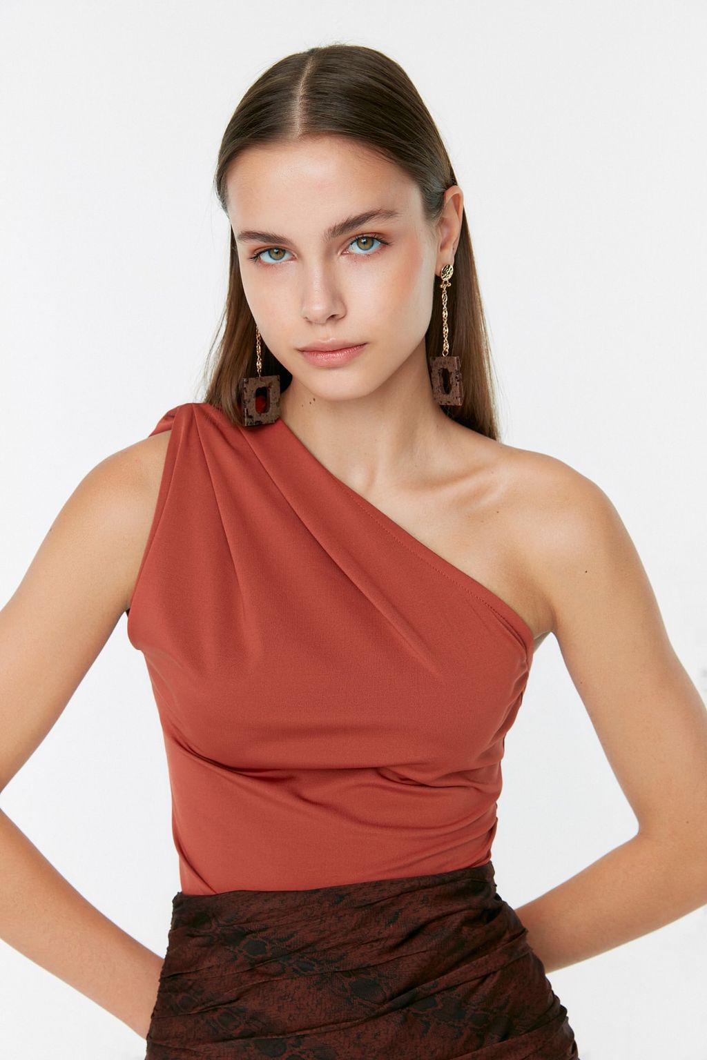 Tarc?n Asimetrik Yakal? Alttan C?tc?tl? Esnek Orme Body TWOSS22BD00014