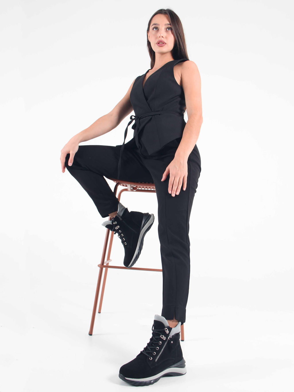 Ботинки 261.uno2bl. черный серый замша/Байка