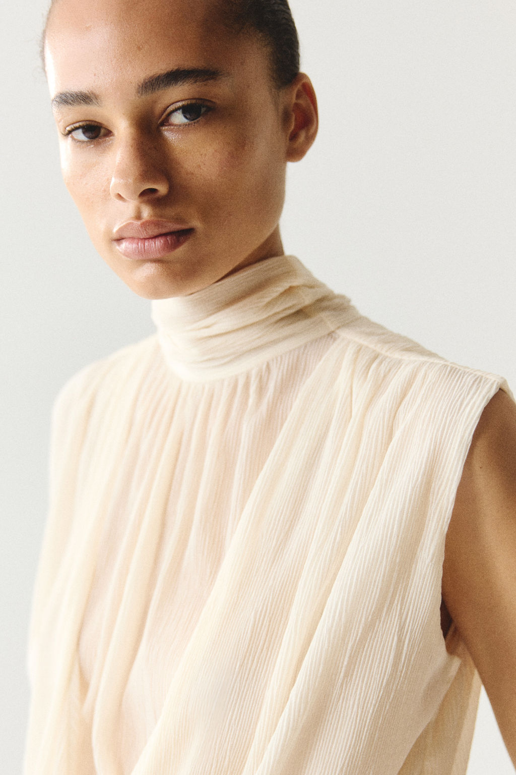 Top cropped con bajo globo - H&m фото 3