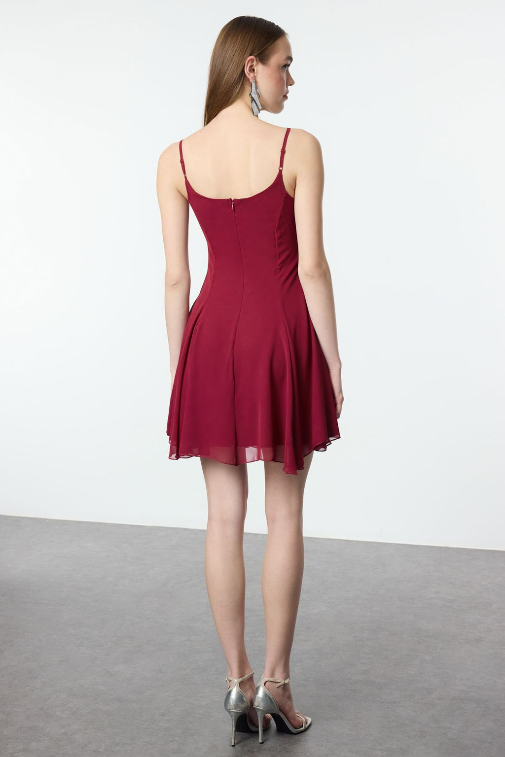 TRENDYOLMILLA Siyah A-Kesim Astarl? Dokuma Sifon K?sa Abiye Gece Elbise TPRSS23EL00033  фото 29