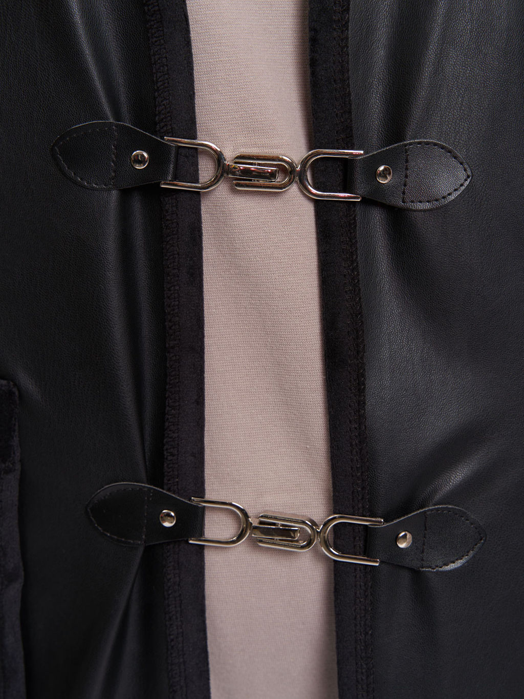 Жилет кожаный на меху GL05021BLK01 - Артесса фото 5