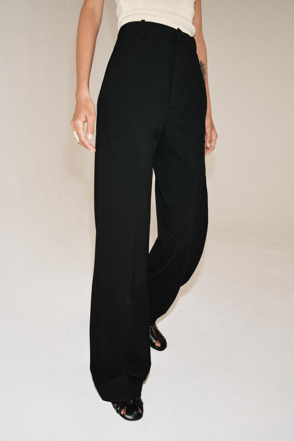 PANTAL?N TIRO ALTO ZW COLLECTION / Negro - Zara фото 8