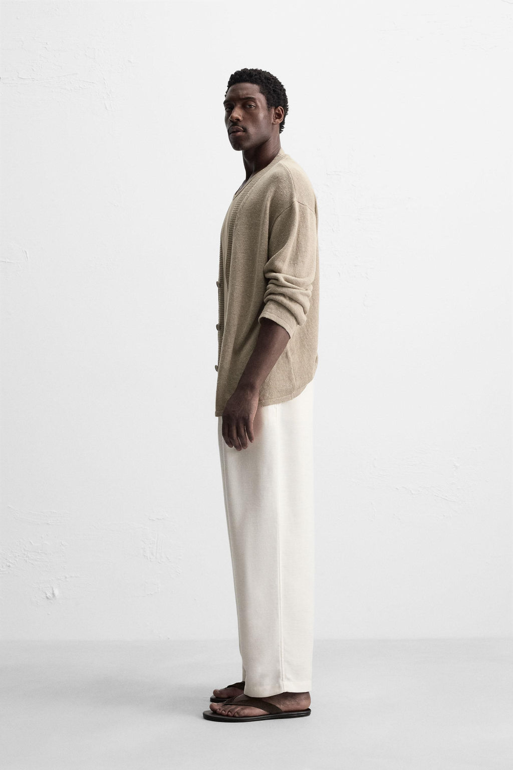 RELAXED FIT PLEATED TROUSERS - Zara фото 4
