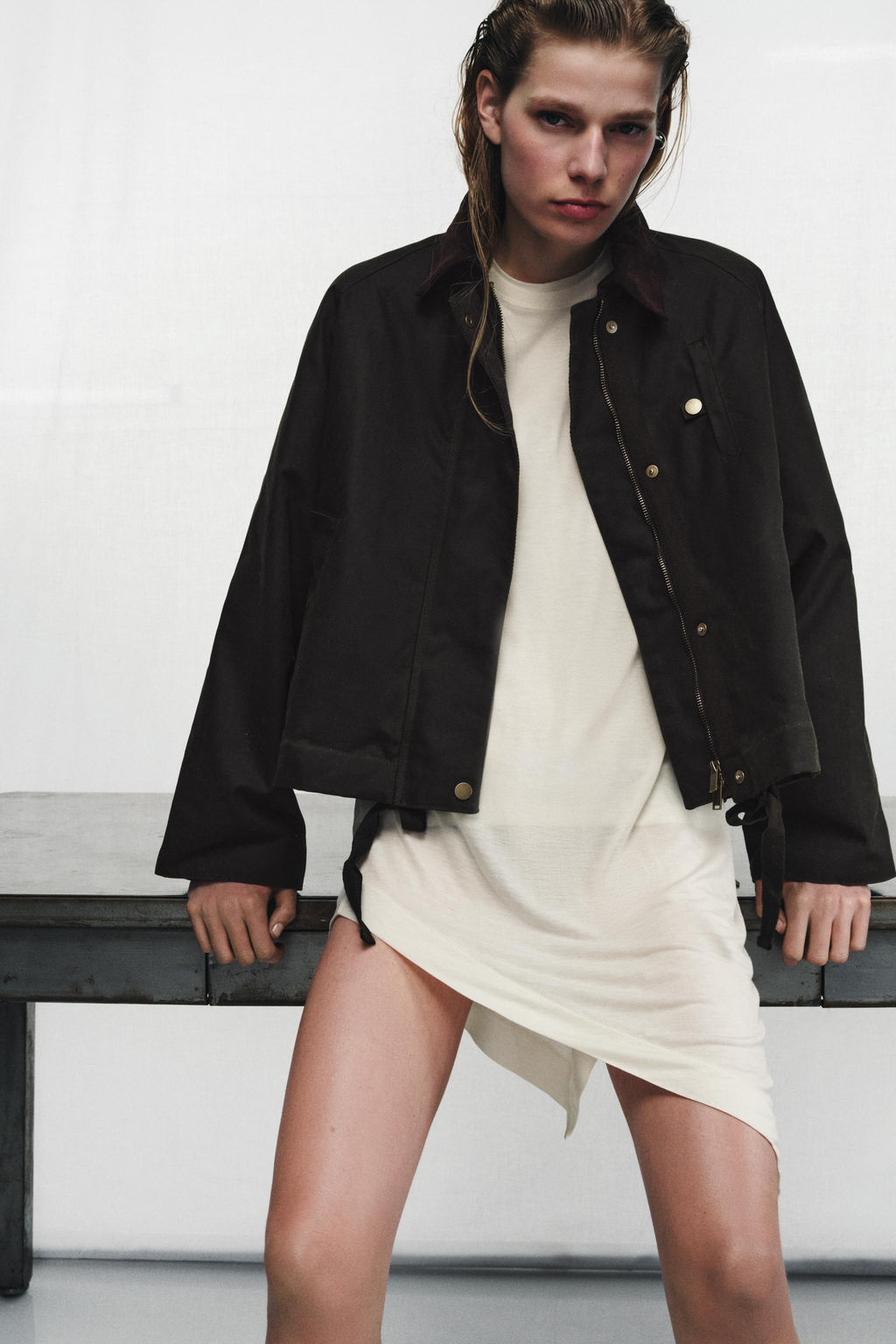 CHAQUETA ENCERADA ZW COLLECTION / Khaki - Zara фото 17