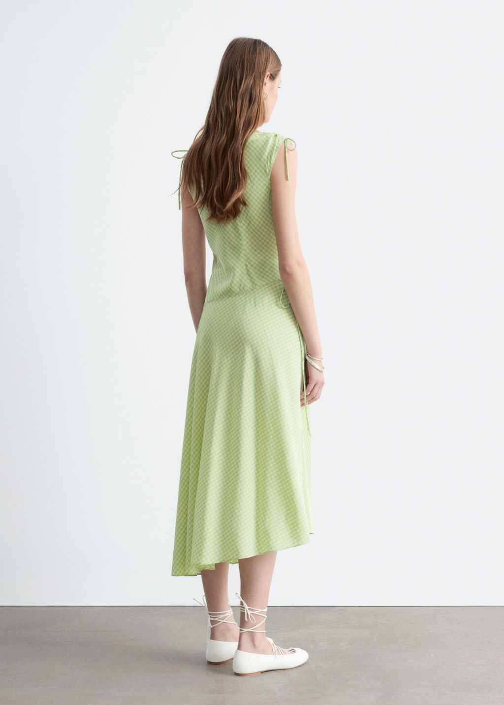 Vestido midi drapeado asim?trico - H&m фото 5