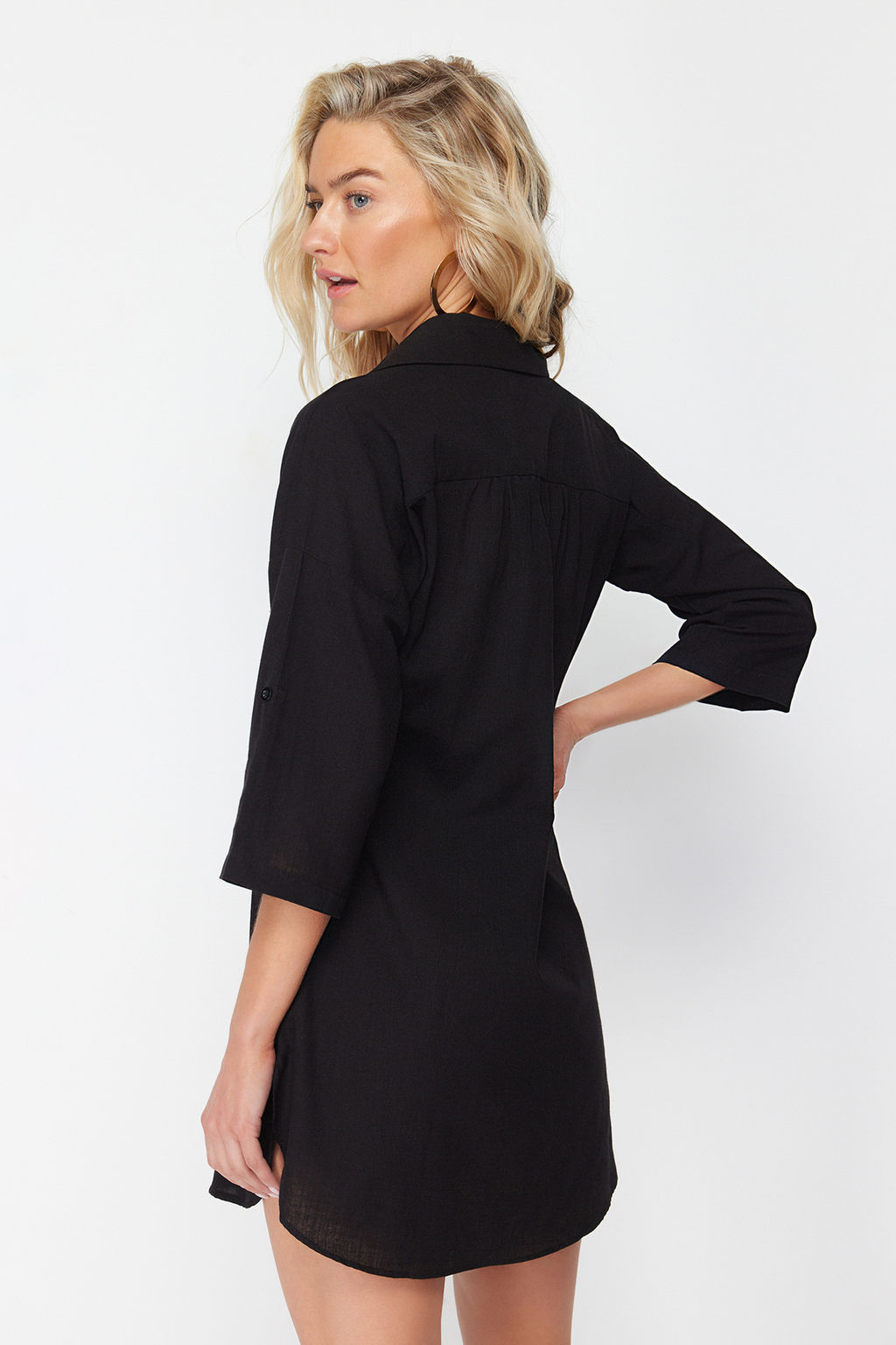 TRENDYOLMILLA Beyaz Dokuma Flaml? Pamuk Mini Plaj Elbisesi TBESS21EL3979 фото 17