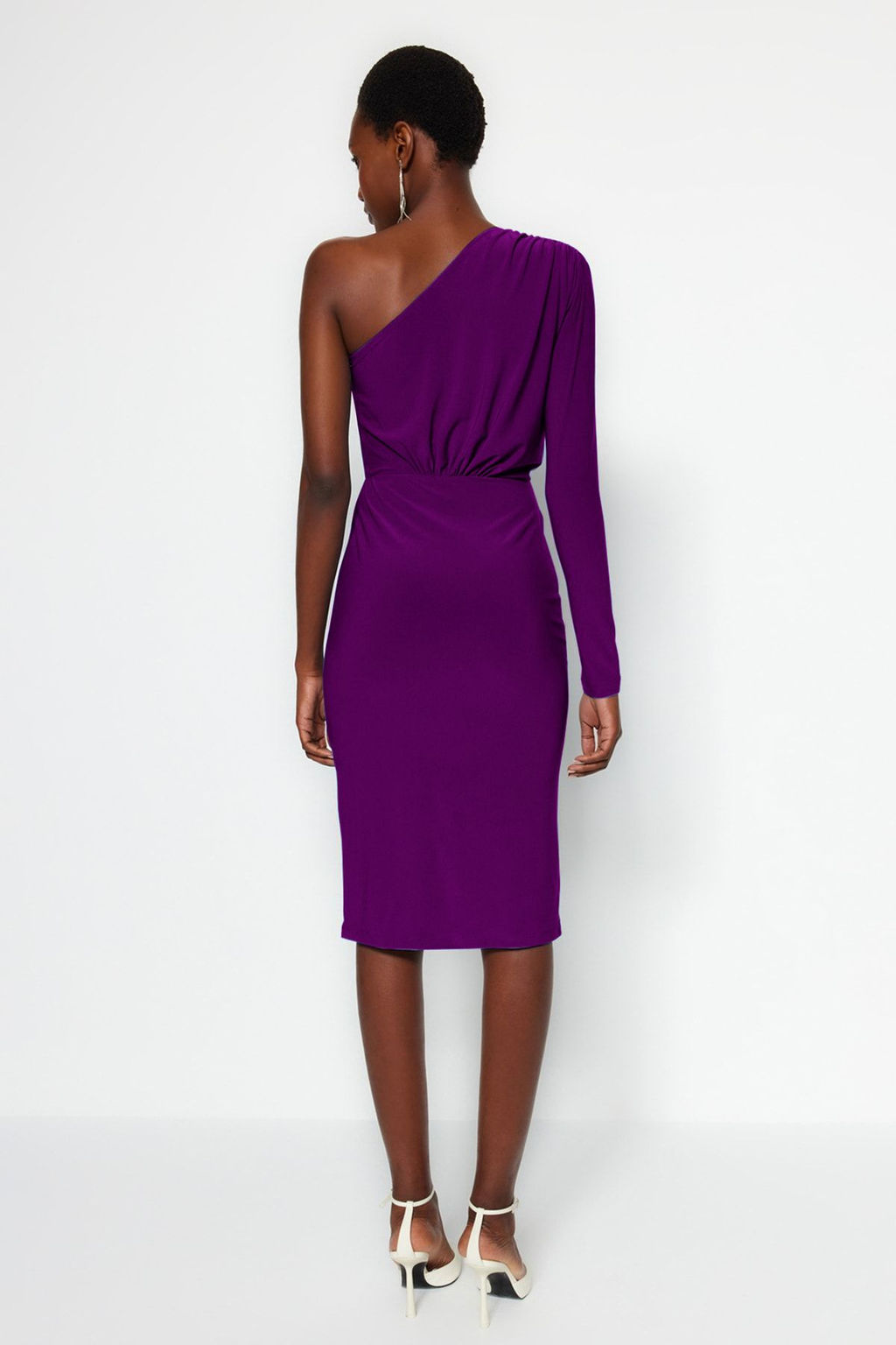 TRENDYOLMILLA Siyah Drape Detayl? Tek Omuzlu Fitted/Vucuda Oturan Midi Esnek Orme Elbise TWOAW24EL00123 фото 15