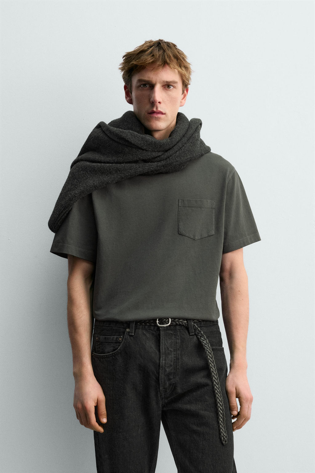 CAMISETA BOLSILLO AARON LEVINE X ZARA / Gris antracita  фото 2
