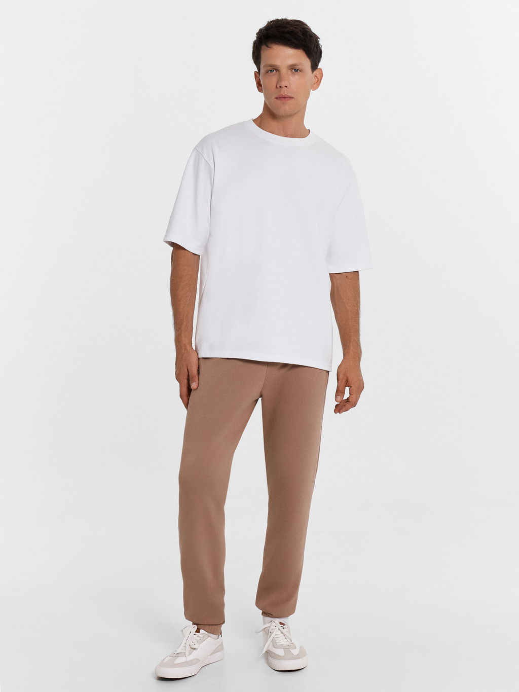 Брюки-джоггеры мужские в бежевом цвете карамель 181222