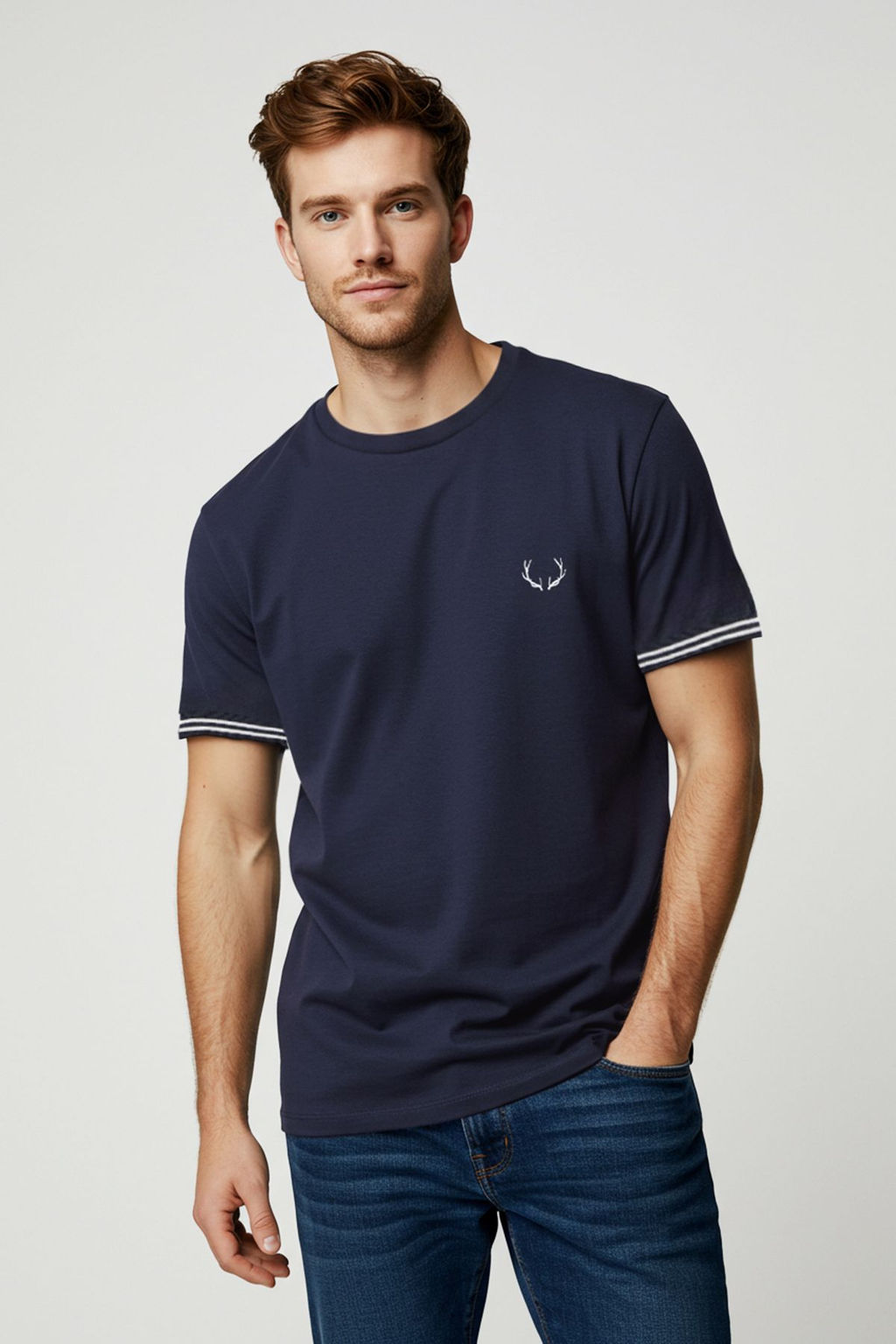 TRENDYOL MAN Lacivert Oversize/Genis Kesim Nak?sl? Triko Bant Detayl? Dokulu T-Shirt TMNSS25TS00019