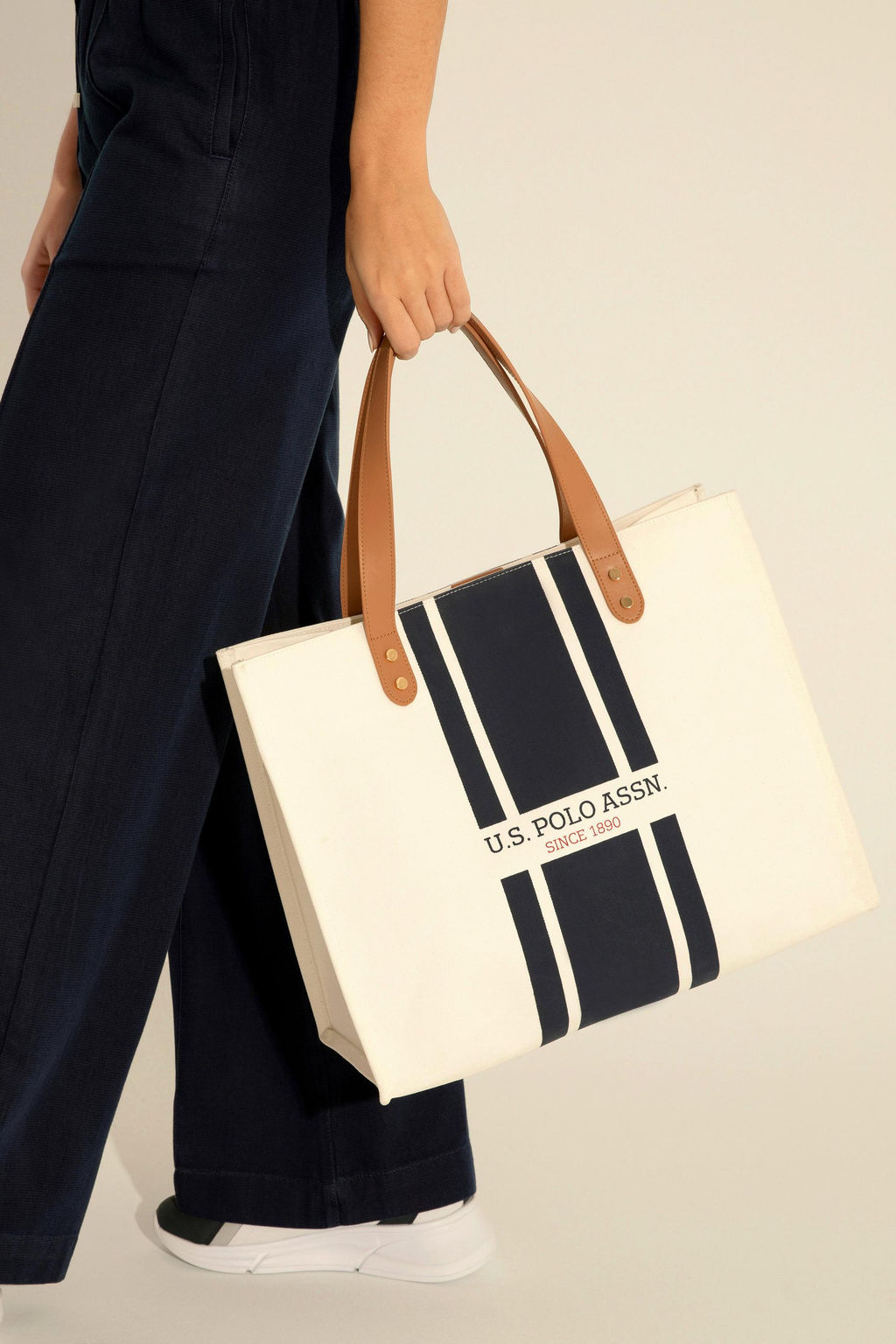 Сумка женская U.S. Polo Assn белая полиуретан  фото 9