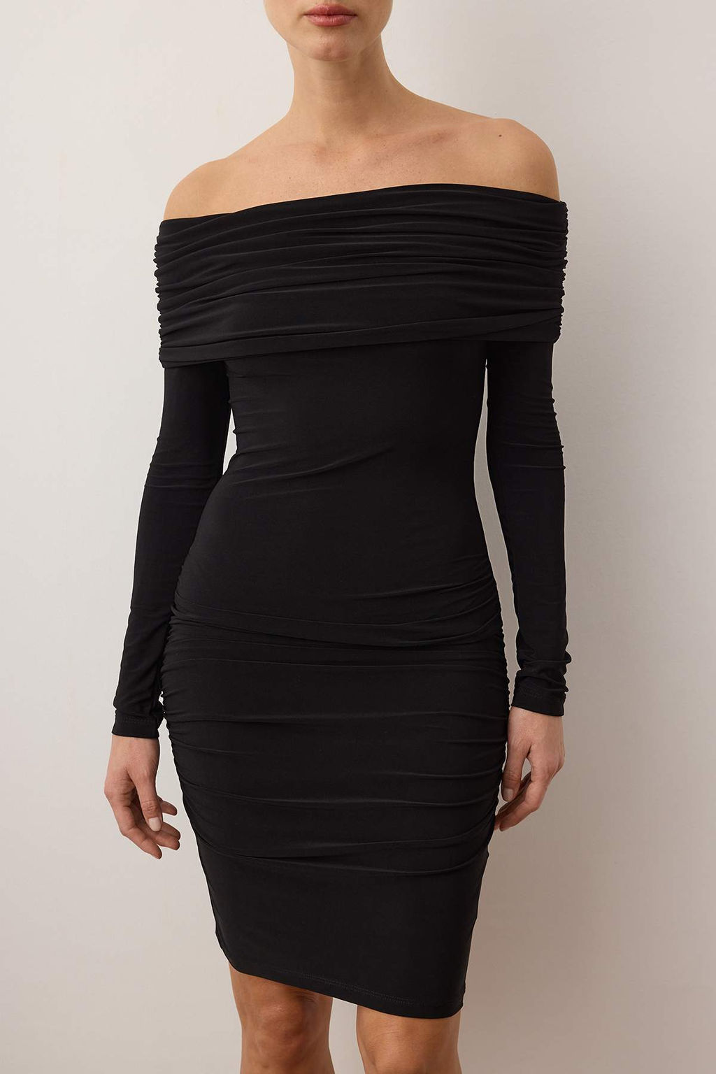 Siyah Ac?k Omuzlu Carmen Bodycone/Vucuda Oturan Esnek Mini Orme Elbise TWOAW26EL00036