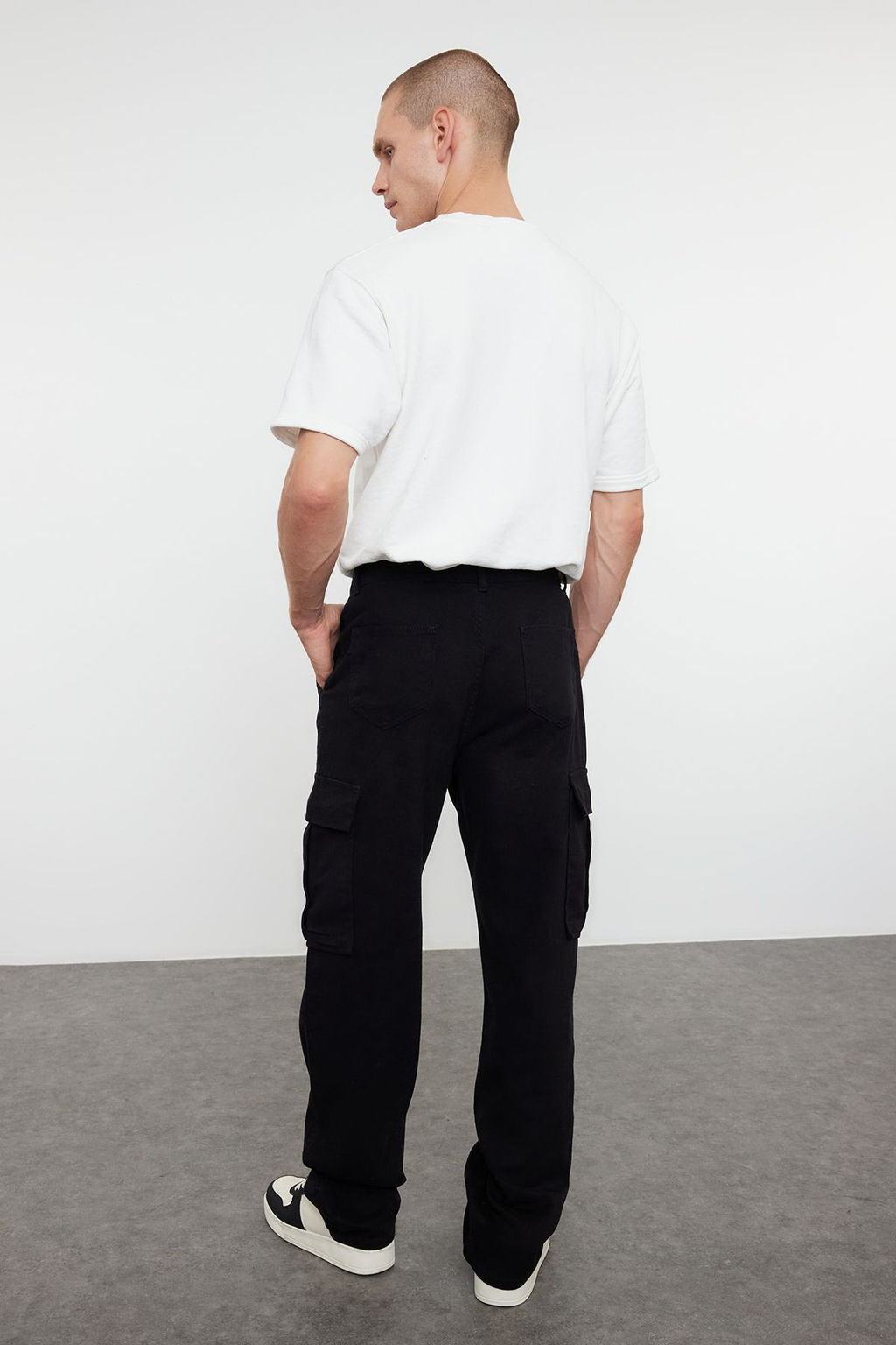 TRENDYOL MAN Siyah Kargo Cepli Gabardin Baggy/Bol Kesim %100 Pamuklu Rahat Pantolon TMNSS24PL00021 - Trendyolmilla фото 6