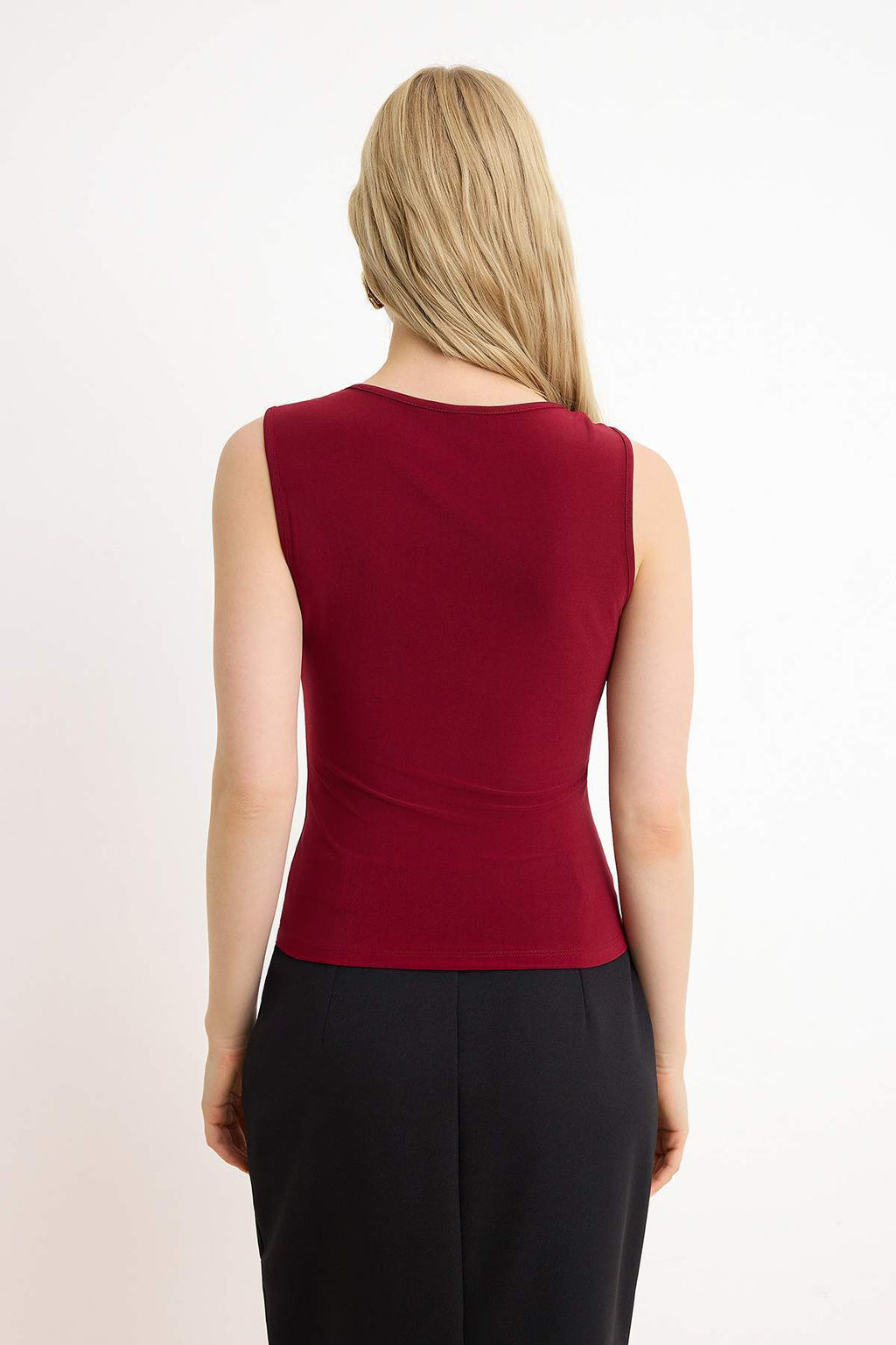 Bordo Fitted/Vucuda Oturan Havuz Yaka Kolsuz Aksesuar Detayl? Esnek Orme Bluz TWOSS26BZ00472