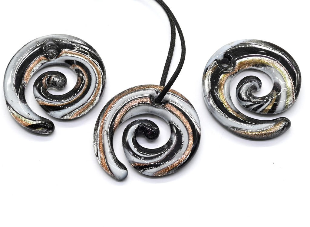 Стеклянный кулон Вихрь 47*47мм цв.черный - Радуга камня фото 2