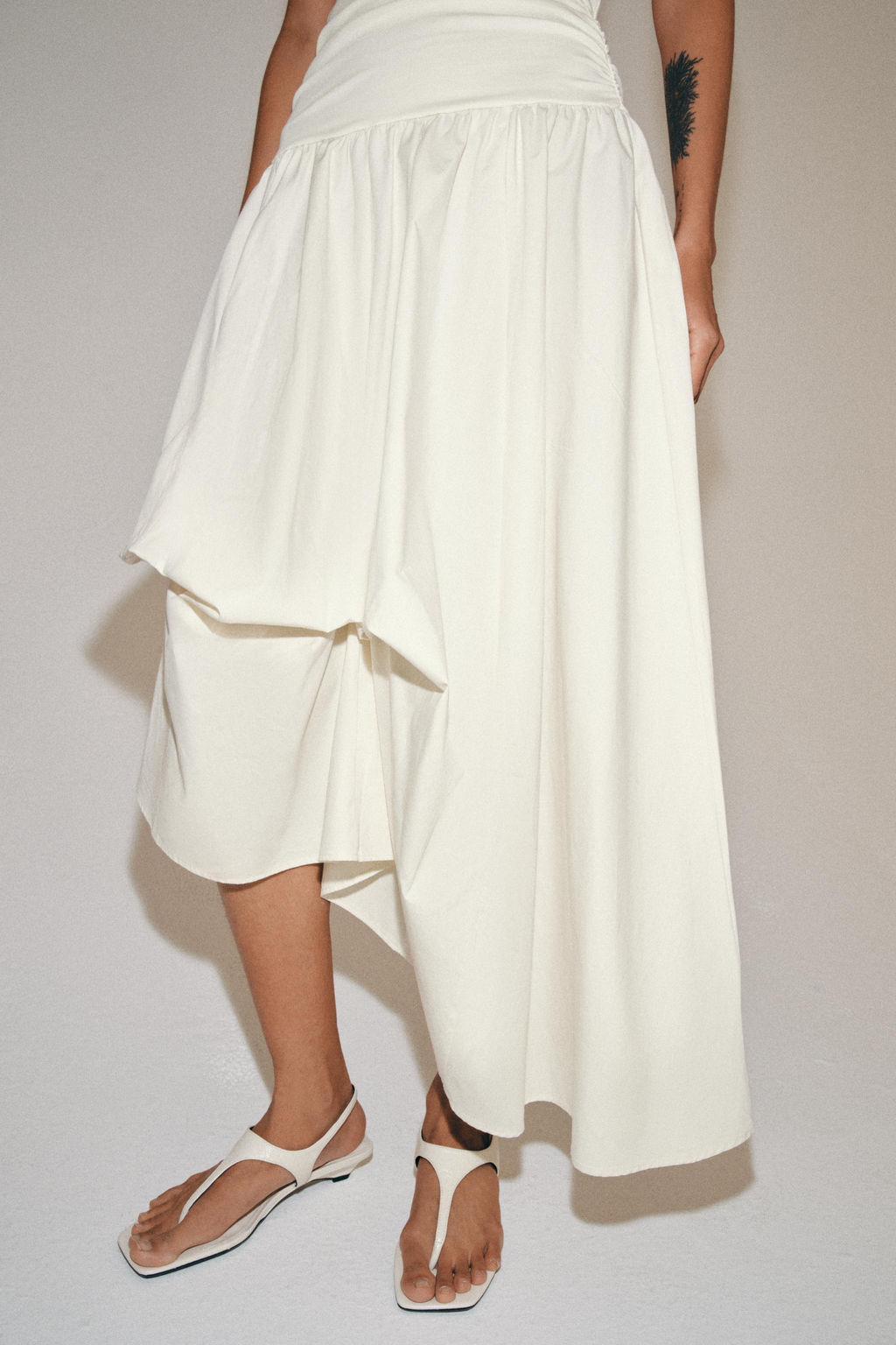 FALDA VOLUMEN COMBINADA / Crudo - Zara фото 2