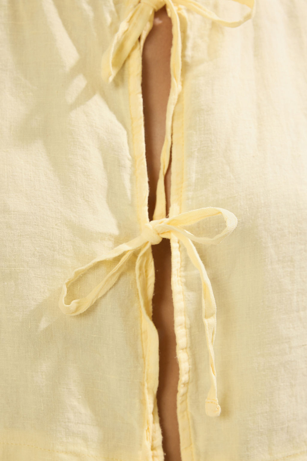 TRENDYOLMILLA Sar? Dokuma %100 Keten Baglamal? Balon Kollu Plaj Gomlek TBESS25GO00016 фото 6