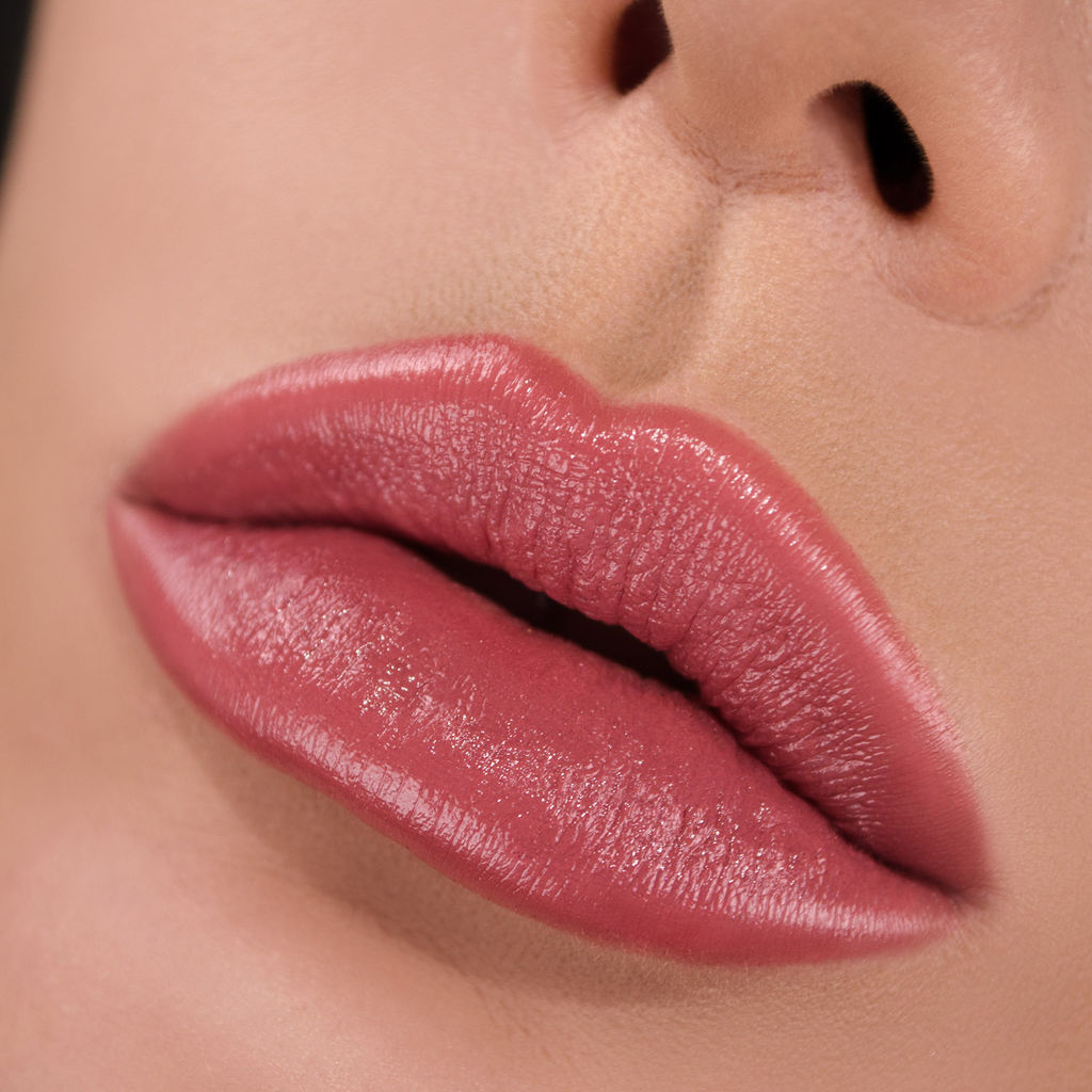 Губная помада PARTY тон №140 индийский красный NEW 4.3г