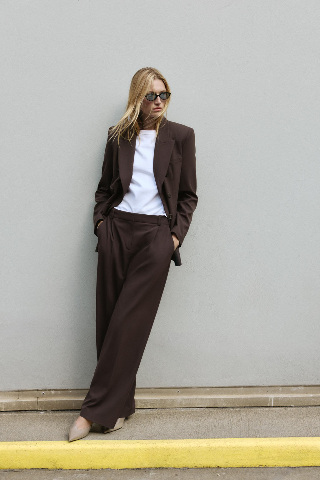 DOUBLE-BREASTED BLAZER WITH SHOULDER PADS - Zara фото 3
