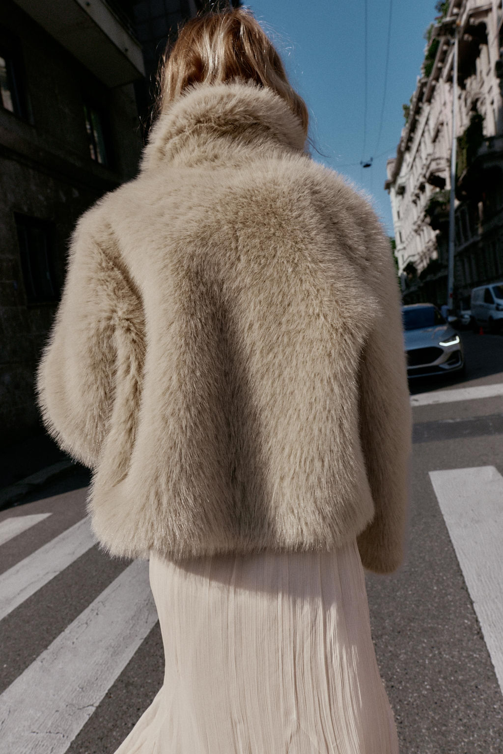 DOUBLE-FACED FAUX FUR JACKET - Zara фото 4
