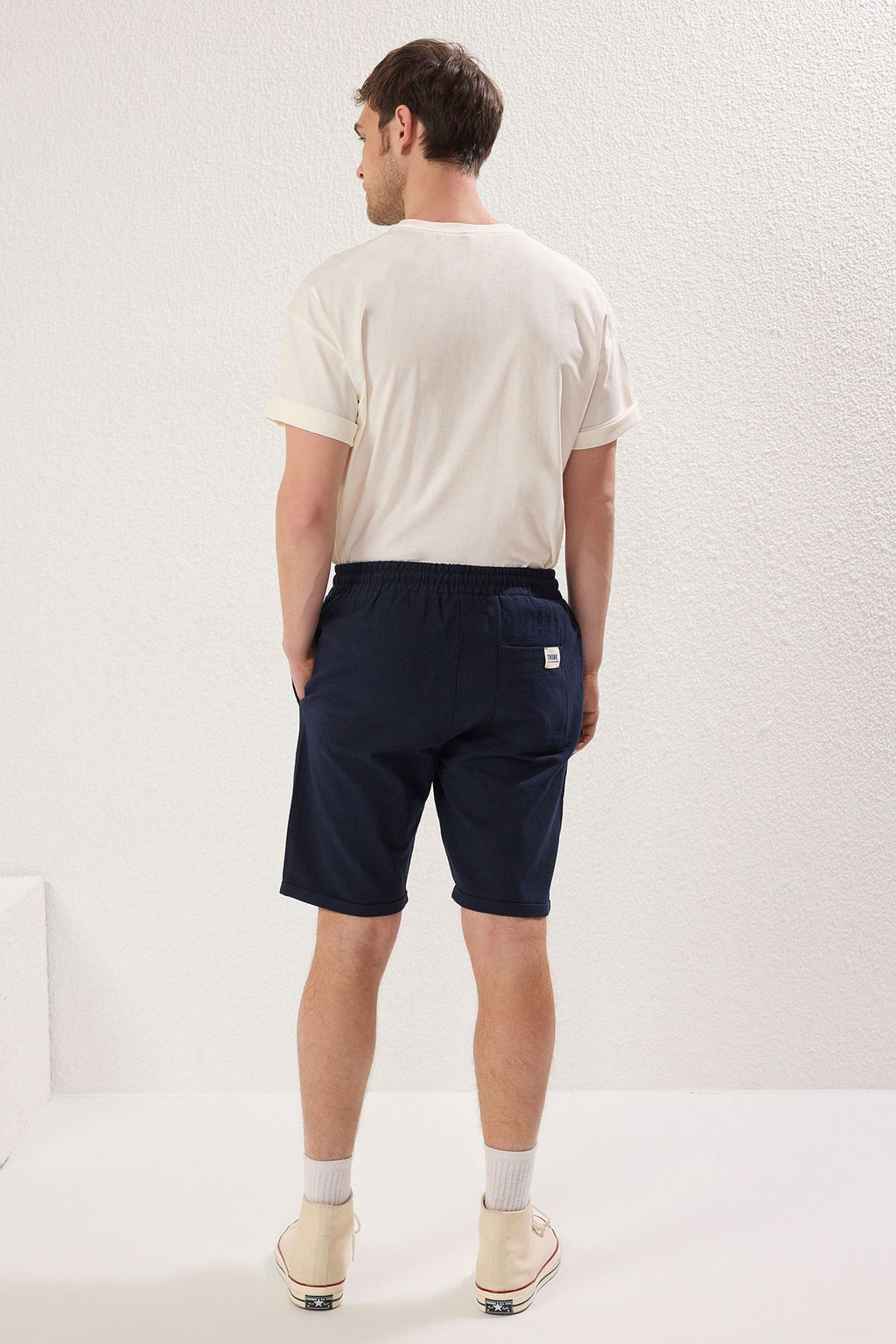 TRENDYOL MAN Ekru Regular Fit Keten Gorunumlu Sort TMNSS23SR00030 - Trendyolmilla фото 4