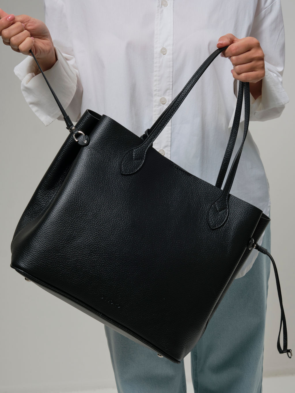 Сумка кожаная шоппер Deboro 30890 черная