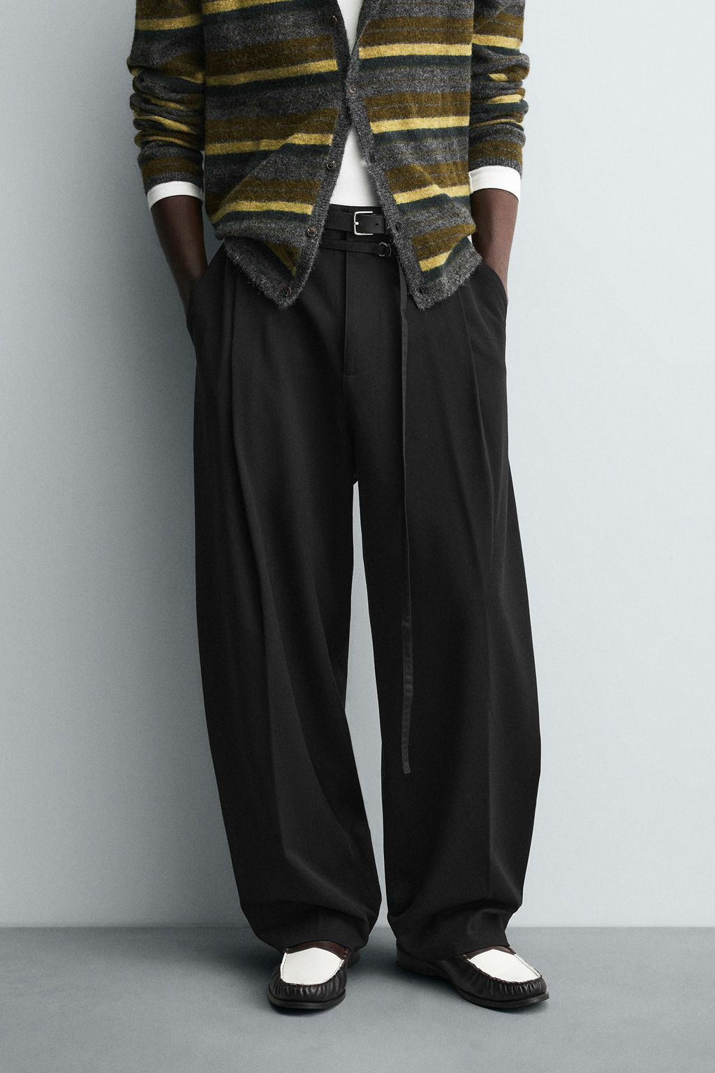 PANTAL?N BALLOON FIT PLIEGUES CINTUR?N / Negro - Zara фото 11