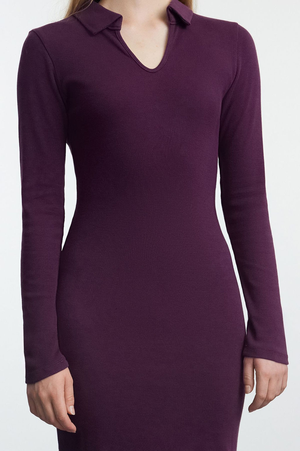 TRENDYOLMILLA Siyah Duz Midi Polo Yaka Bodycone/Vucuda Oturan Midi Orme Elbise TWOAW25EL00319  фото 3