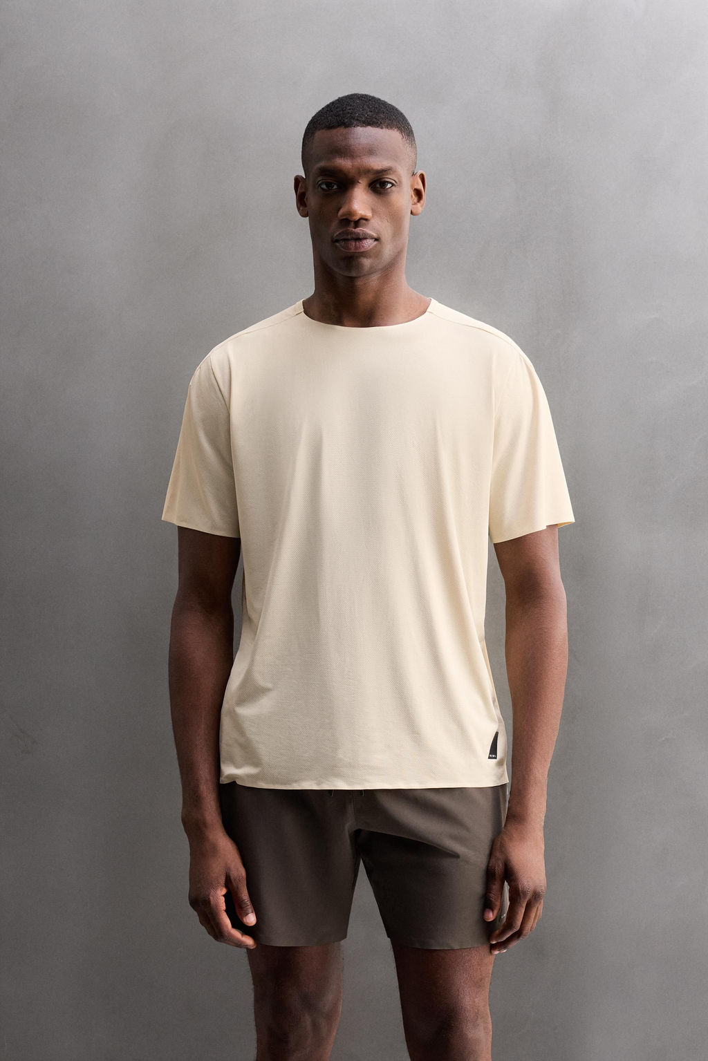 COLOUR BLOCK TECHNICAL T-SHIRT - Zara фото 2