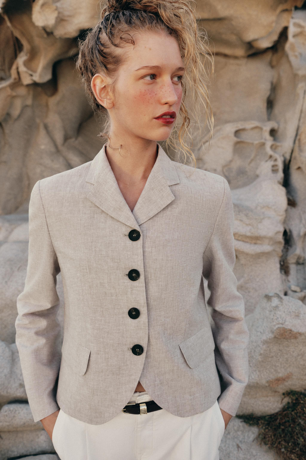 BLAZER RECTA PINZAS CON LINO / Arena / Vigor? - Zara фото 5